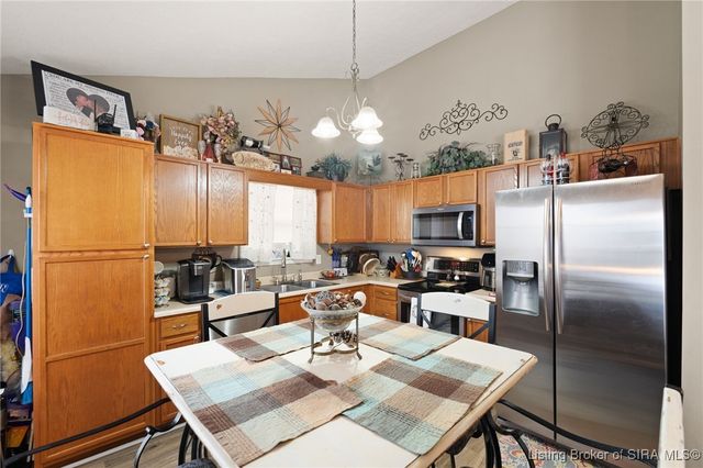 9057 Woodford Drive, Charlestown, IN 47111