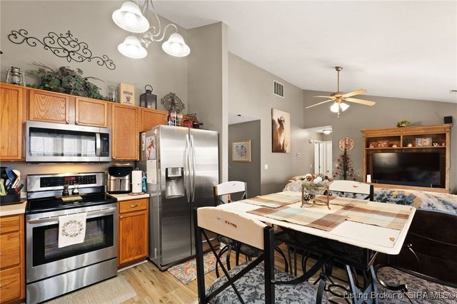 9057 Woodford Drive, Charlestown, IN 47111