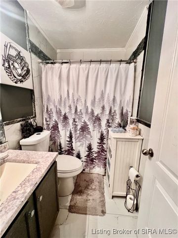 9057 Woodford Drive, Charlestown, IN 47111