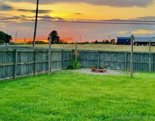 9057 Woodford Drive, Charlestown, IN 47111