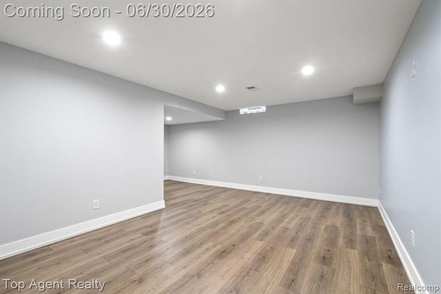 38887 Country Circle, Farmington Hills, MI 48331