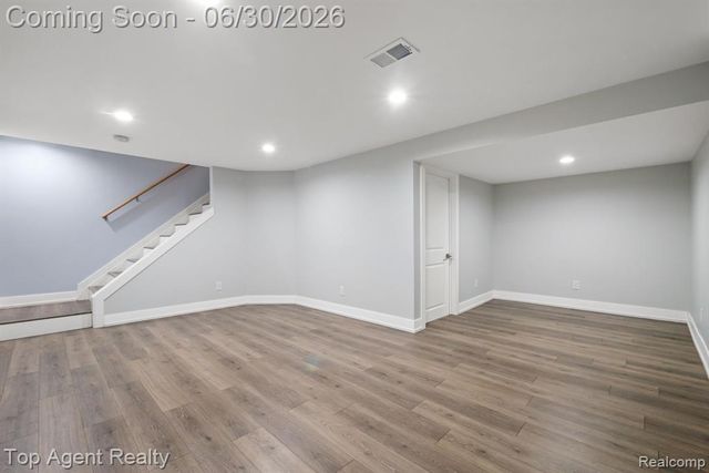 38887 Country Circle, Farmington Hills, MI 48331