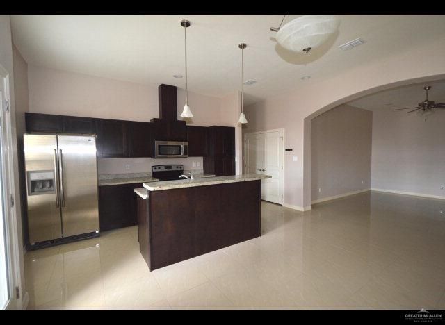 2705 Mimosa Drive 4, Mission, TX 78574