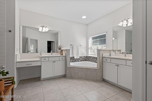 2692 DAYLILY Lane, Jacksonville, FL 32226