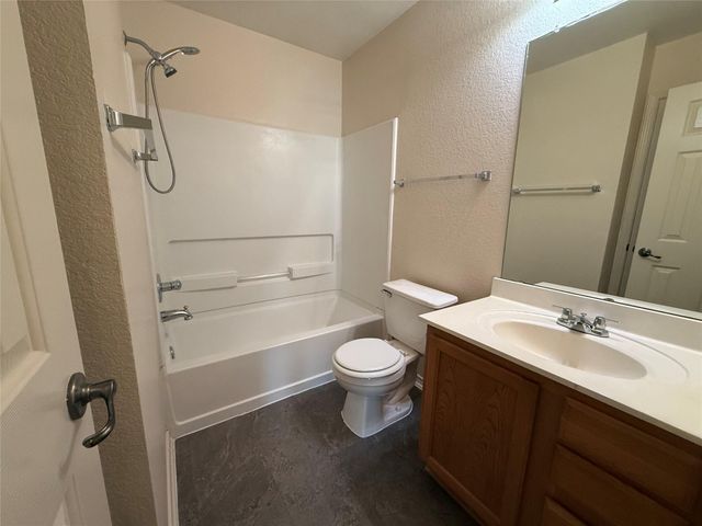 640 New Country RD, Kyle, TX 78640