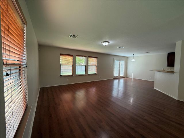 640 New Country RD, Kyle, TX 78640
