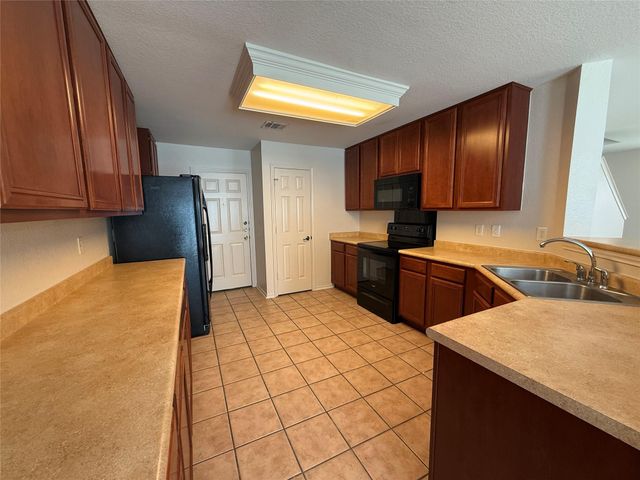 640 New Country RD, Kyle, TX 78640