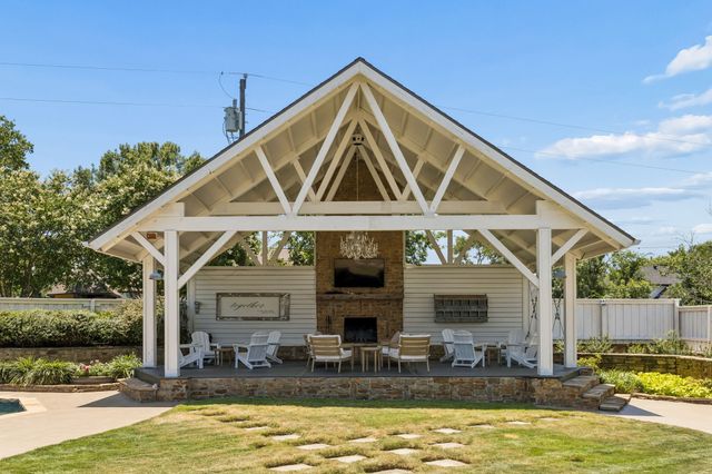 110 Falcon Court, Argyle, TX 76226