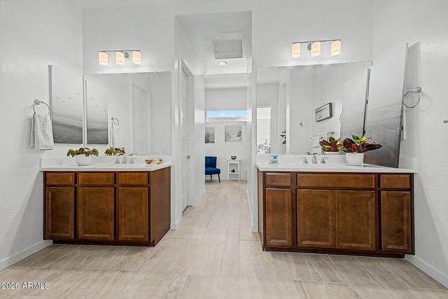 1122 E MONTE Way, Phoenix, AZ 85042