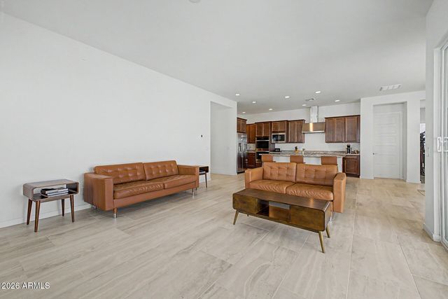 1122 E MONTE Way, Phoenix, AZ 85042