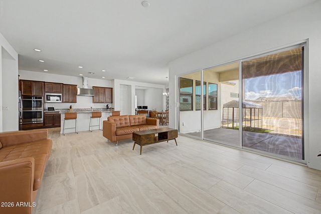 1122 E MONTE Way, Phoenix, AZ 85042