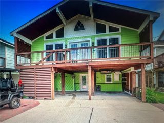 902 Grove Road, Clear Lake Shores, TX 77565