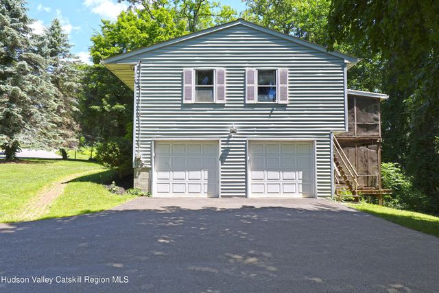 2 Verven Rd, Poughkeepsie, NY 12603