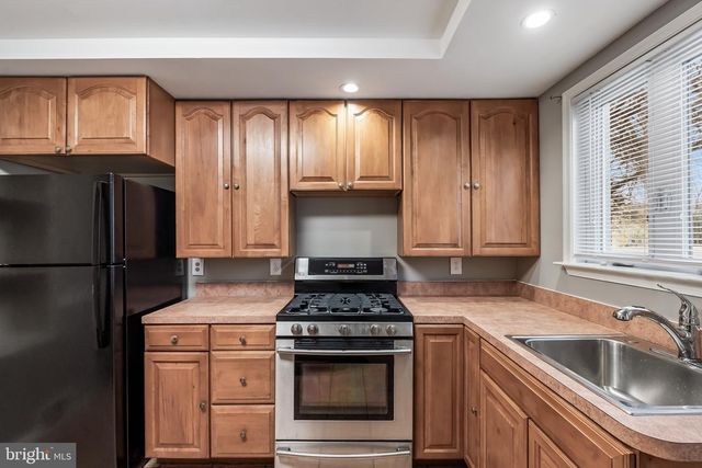 535 BRUNSWICK AVE, Trenton, NJ 08638