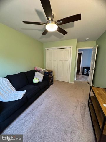 6217 OVERVIEW LN, Harrisburg, PA 17111