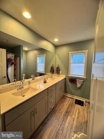 6217 OVERVIEW LN, Harrisburg, PA 17111