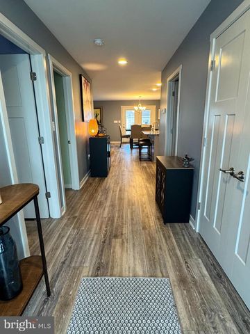 6217 OVERVIEW LN, Harrisburg, PA 17111