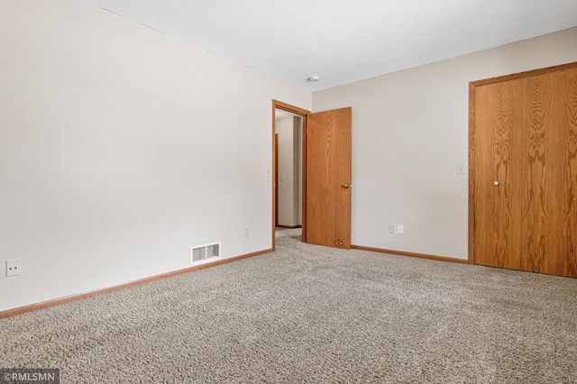 3300 Greenbrier Street 3300C, Vadnais Heights, MN 55127