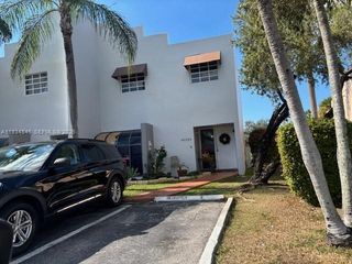 10320 SW 154th Cir Ct 8, Miami, FL 33196