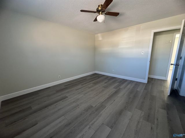 9904 Willow Cove Road, Huntsville, AL 35802