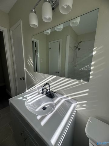 9904 Willow Cove Road, Huntsville, AL 35802