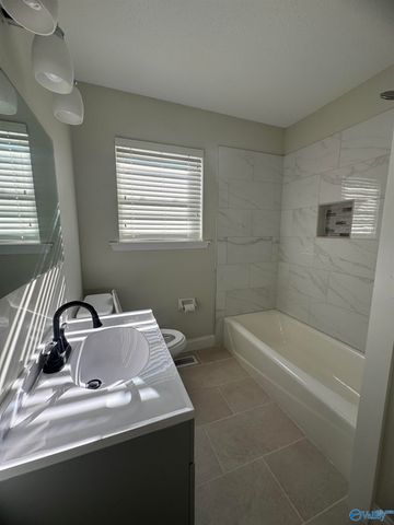 9904 Willow Cove Road, Huntsville, AL 35802