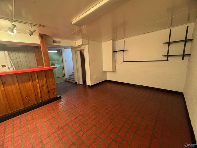 9904 Willow Cove Road, Huntsville, AL 35802