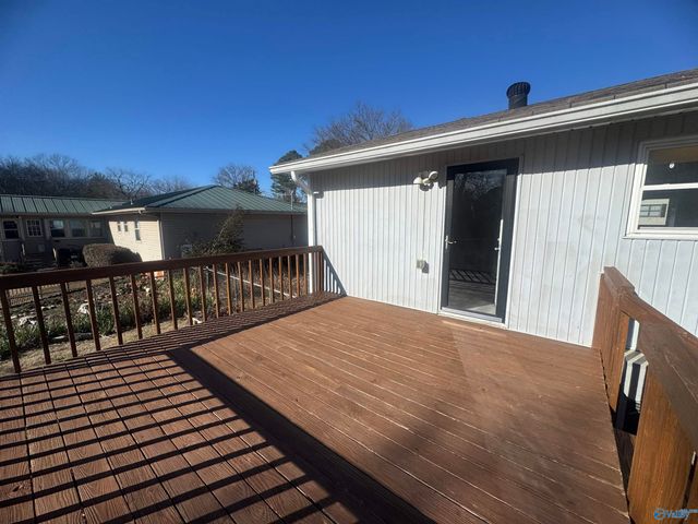 9904 Willow Cove Road, Huntsville, AL 35802