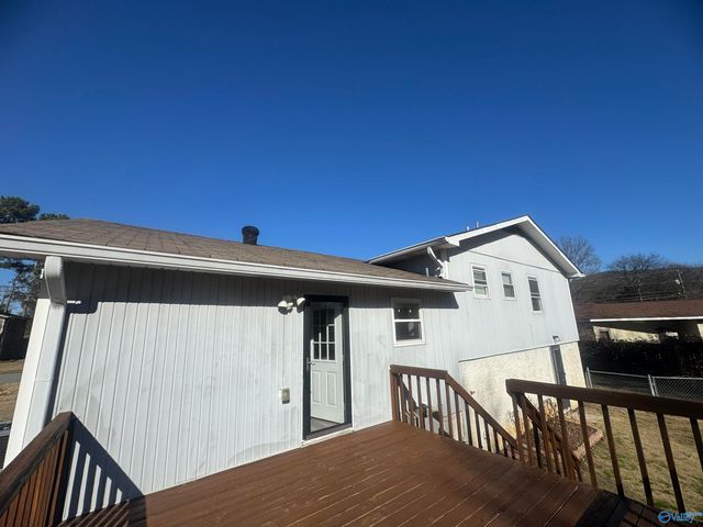 9904 Willow Cove Road, Huntsville, AL 35802