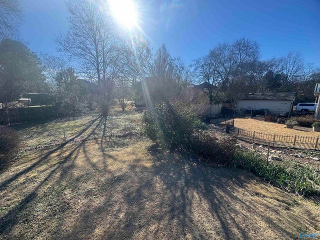 9904 Willow Cove Road, Huntsville, AL 35802