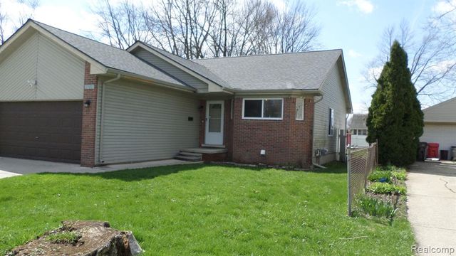27221 Blum Street, Roseville, MI 48066