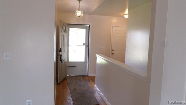 27221 Blum Street, Roseville, MI 48066