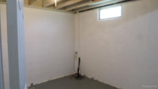 27221 Blum Street, Roseville, MI 48066