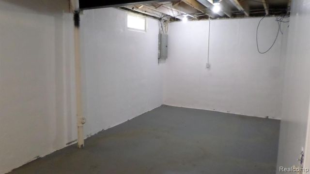 27221 Blum Street, Roseville, MI 48066