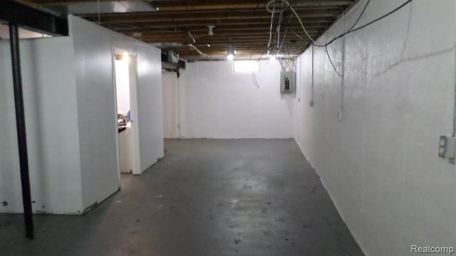 27221 Blum Street, Roseville, MI 48066