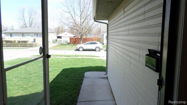 27221 Blum Street, Roseville, MI 48066