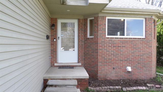 27221 Blum Street, Roseville, MI 48066