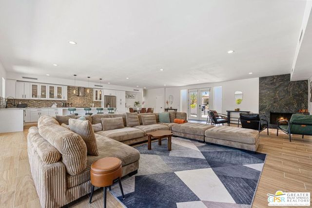 73042 Willow Street, Palm Desert, CA 92260