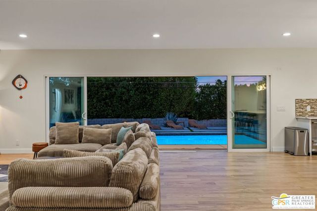 73042 Willow Street, Palm Desert, CA 92260