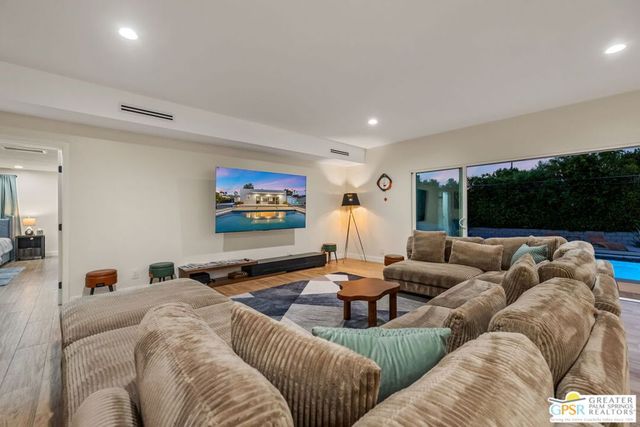 73042 Willow Street, Palm Desert, CA 92260