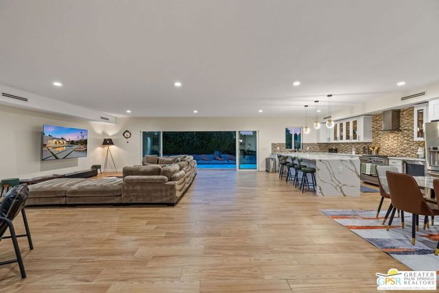 73042 Willow Street, Palm Desert, CA 92260