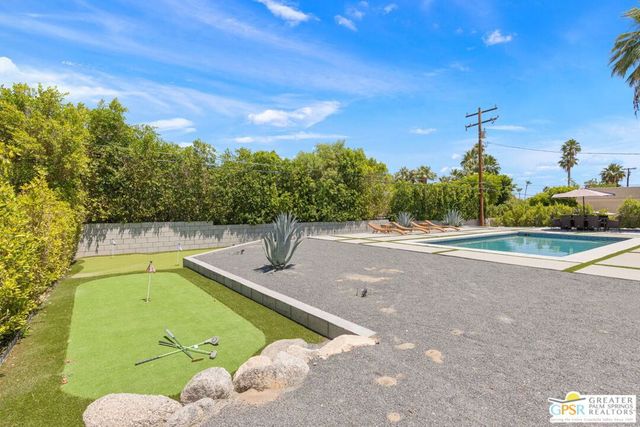 73042 Willow Street, Palm Desert, CA 92260