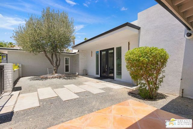 73042 Willow Street, Palm Desert, CA 92260