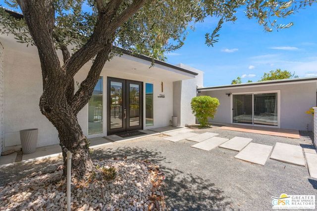 73042 Willow Street, Palm Desert, CA 92260