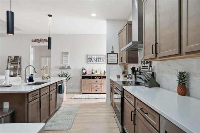 9013 MISSISSIPPI RUN, Weeki Wachee, FL 34613