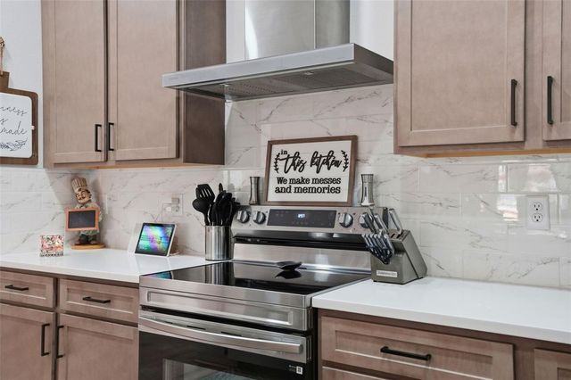 9013 MISSISSIPPI RUN, Weeki Wachee, FL 34613