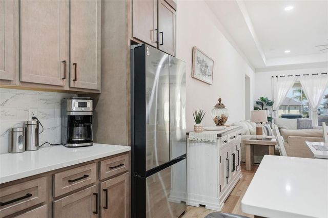 9013 MISSISSIPPI RUN, Weeki Wachee, FL 34613