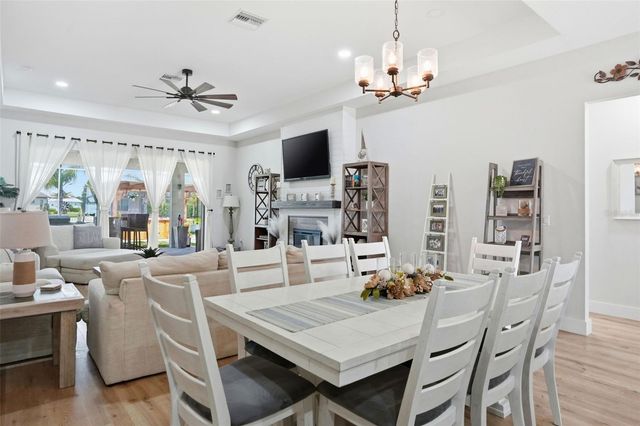 9013 MISSISSIPPI RUN, Weeki Wachee, FL 34613