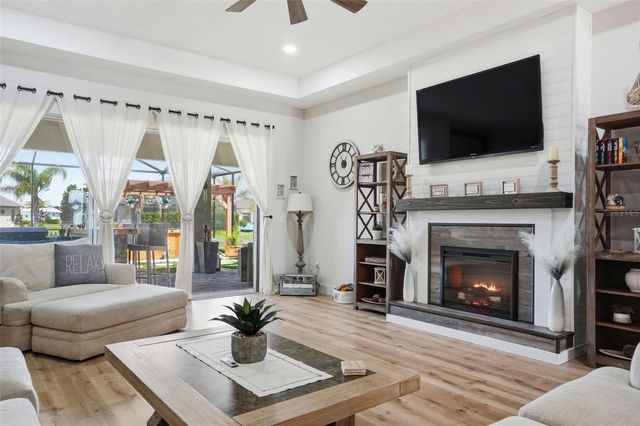 9013 MISSISSIPPI RUN, Weeki Wachee, FL 34613