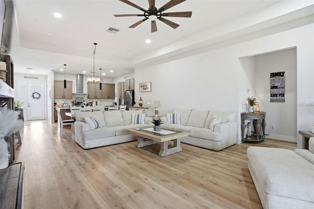 9013 MISSISSIPPI RUN, Weeki Wachee, FL 34613